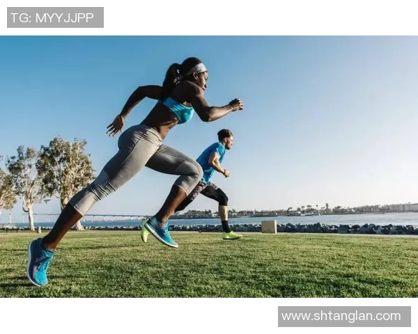 足球明星跑步姿势解析与技巧分享助你提升运动表现